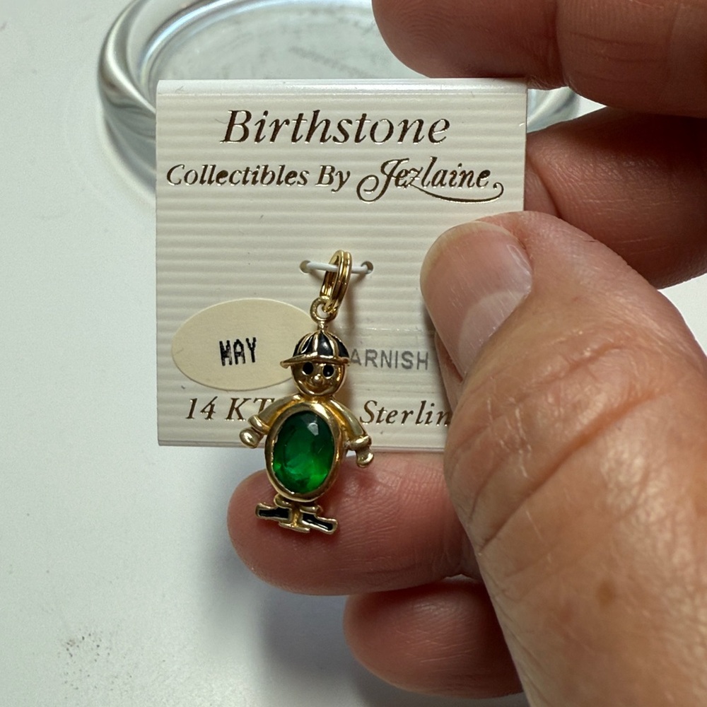 🛑SOLD🛑Collectibles by Jezlaine Birthstone Pendant/charm with Green Gem.NWT-